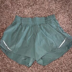 Lululemon hotty hot short